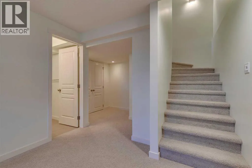 467 Mahogany Terrace SE