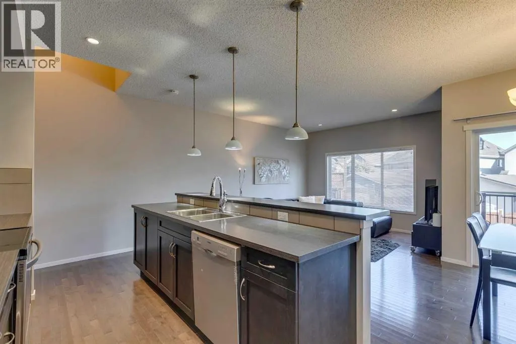 467 Mahogany Terrace SE