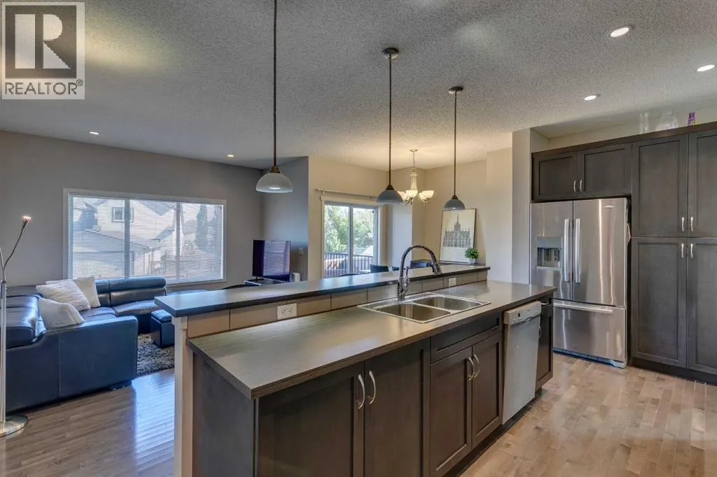 467 Mahogany Terrace SE