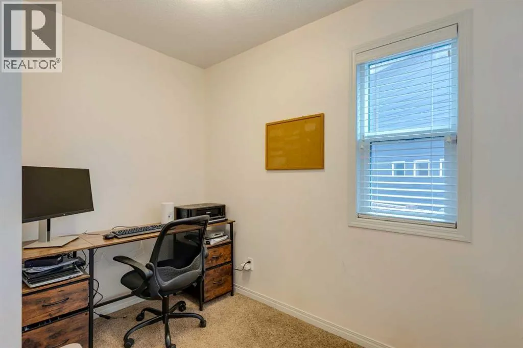 123 Marquis Green SE