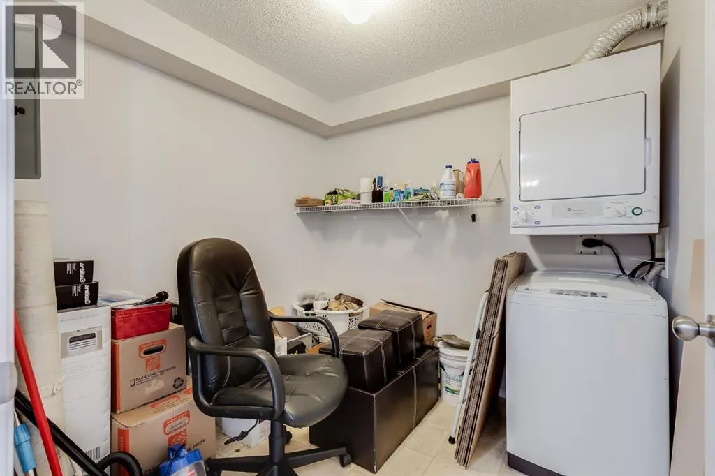 7308, 304 Mackenzie  SW