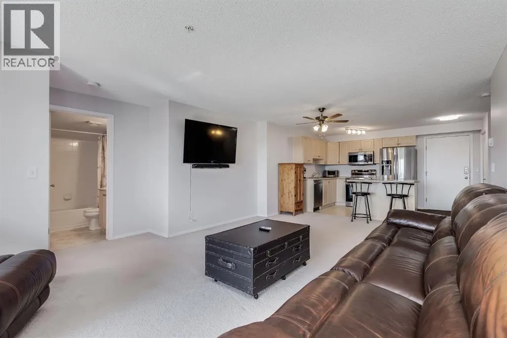 7308, 304 Mackenzie  SW