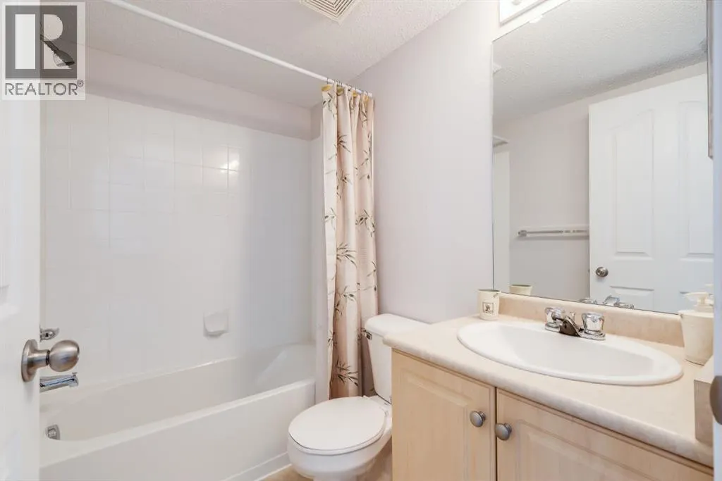7308, 304 Mackenzie  SW
