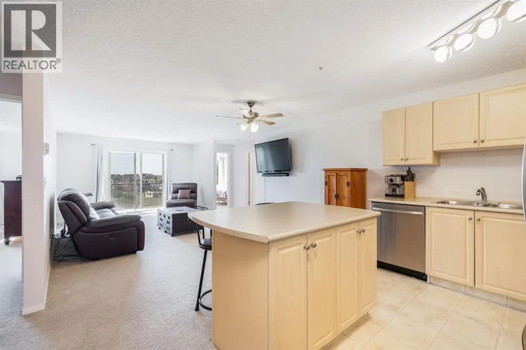 7308, 304 Mackenzie  SW