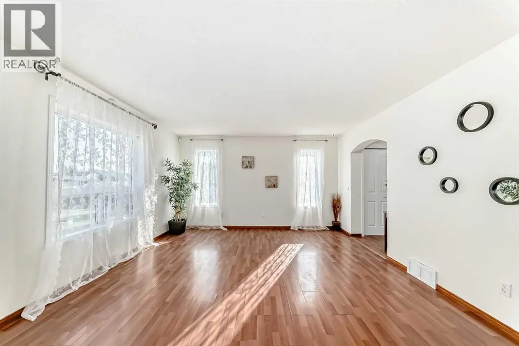 139 Bridlewood Circle SW