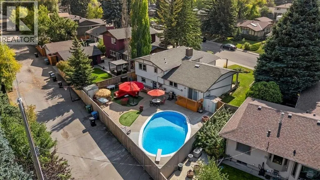 206 Lake Fraser Place SE