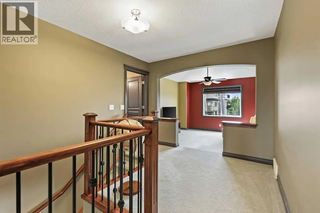 66 Crestbrook Hill SW