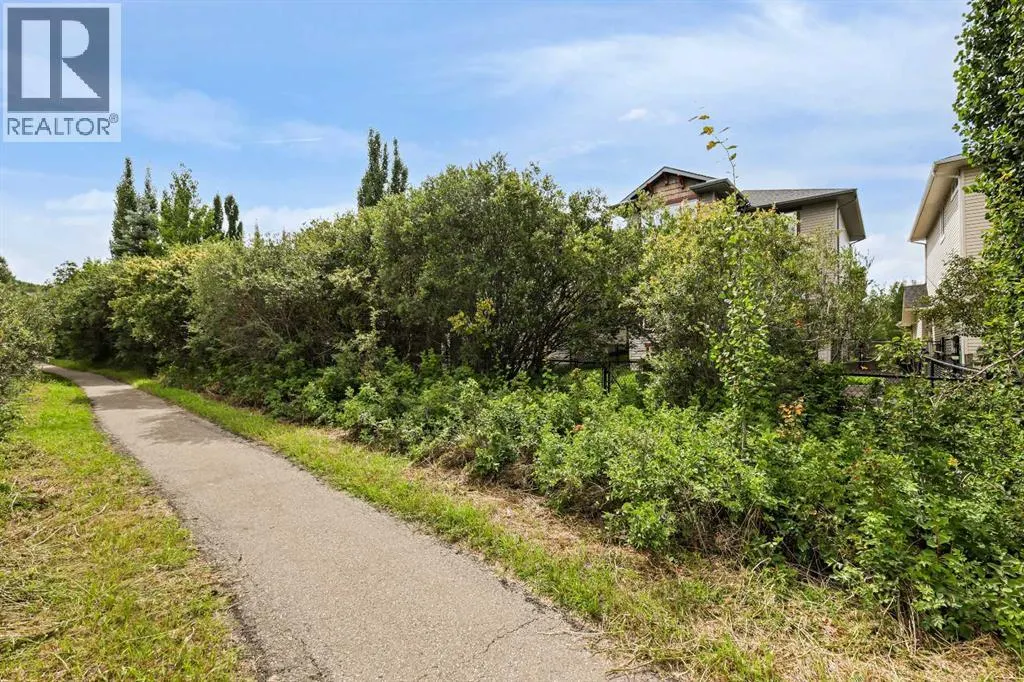 66 Crestbrook Hill SW