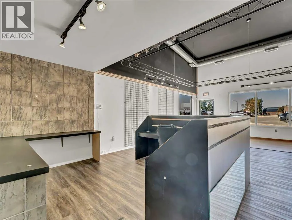 8, 3295 Dunmore Road SE