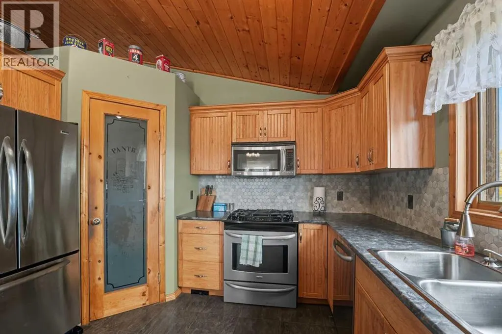 374037 Range Road 6-0