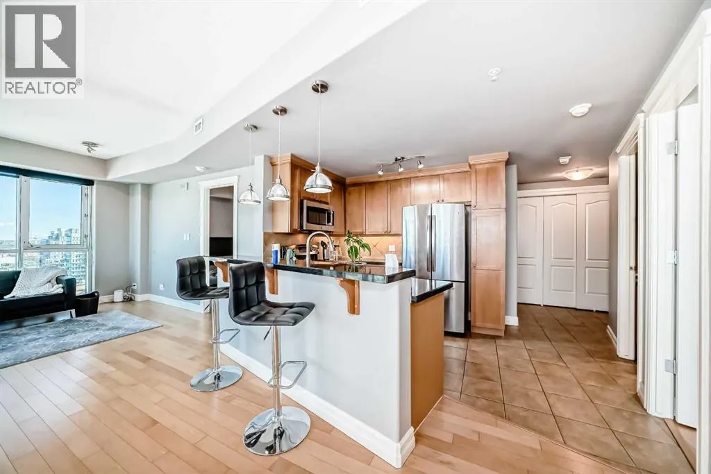 1907, 836 15 Avenue SW