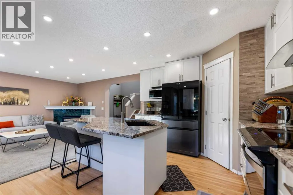 182 Tuscany Ravine Road NW