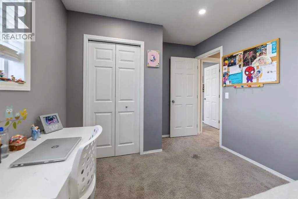 182 Tuscany Ravine Road NW