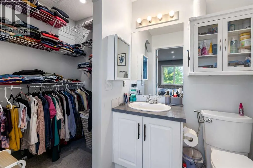 182 Tuscany Ravine Road NW