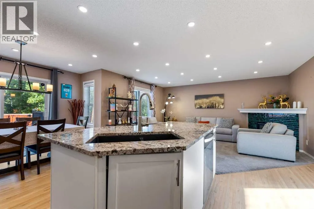 182 Tuscany Ravine Road NW