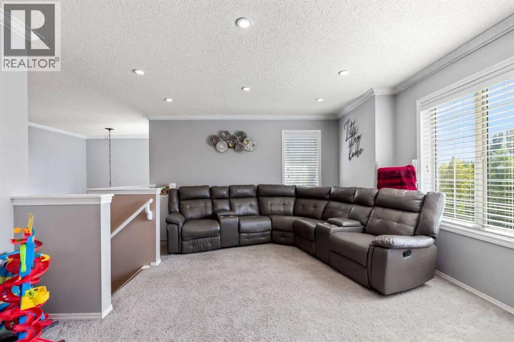 182 Tuscany Ravine Road NW