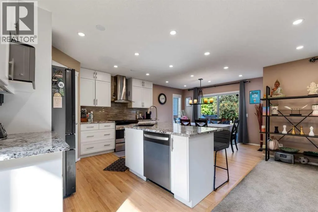182 Tuscany Ravine Road NW