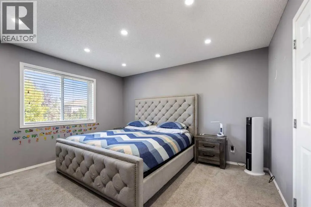 182 Tuscany Ravine Road NW