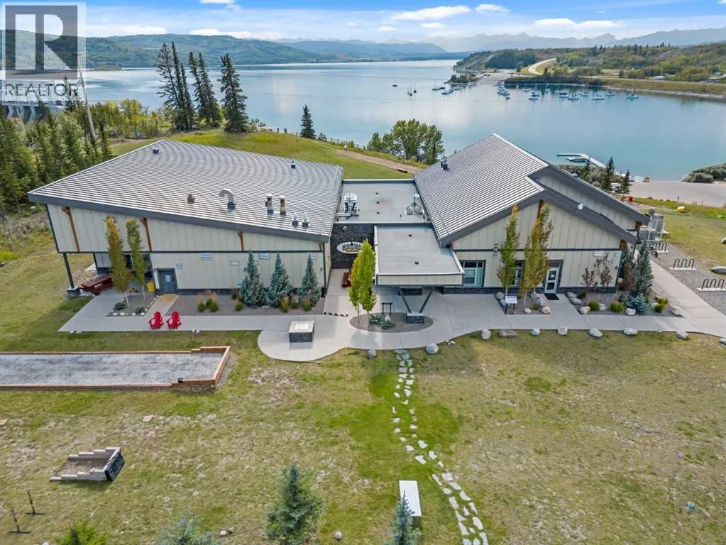210 CottageClub Crescent