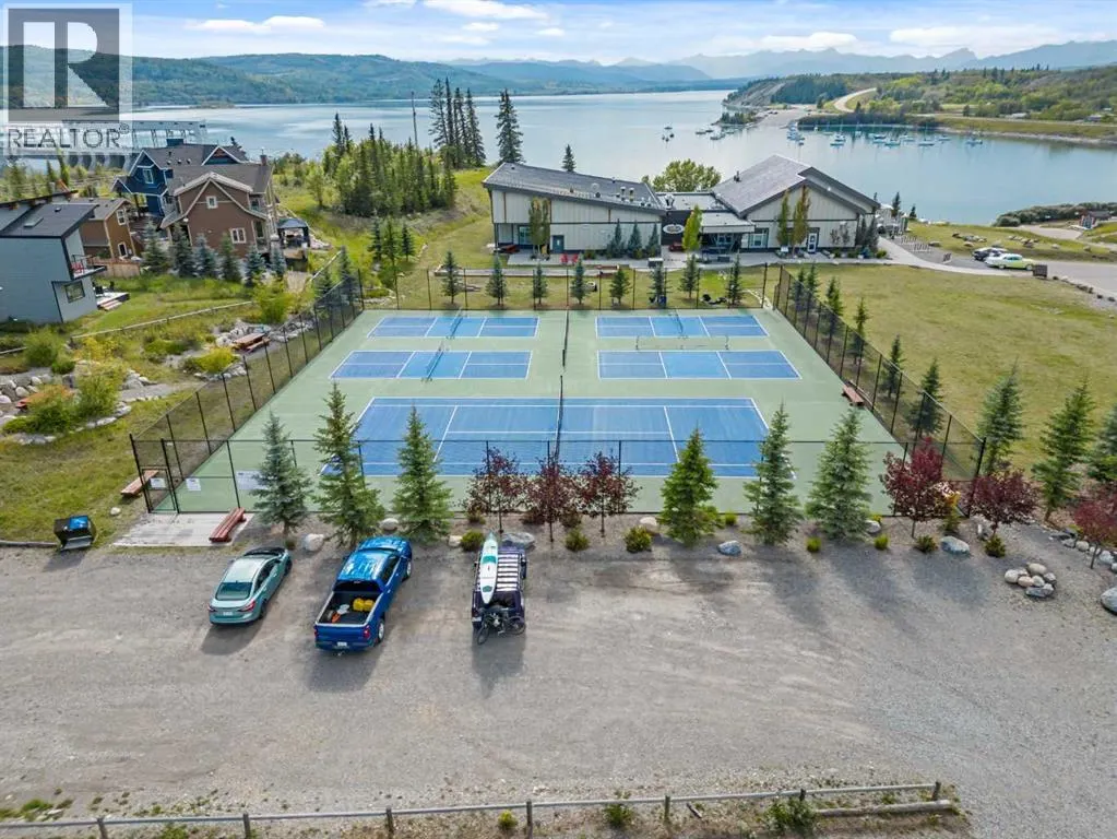 210 CottageClub Crescent