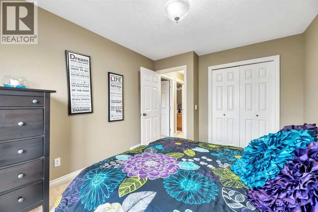2605 30 Street SW
