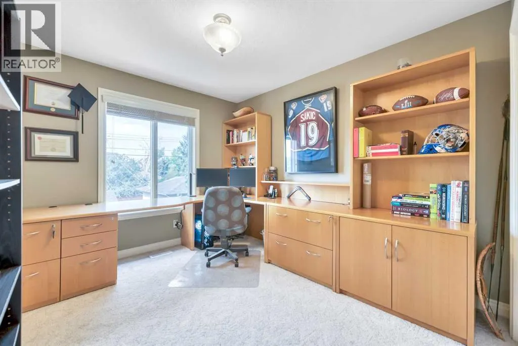 2605 30 Street SW