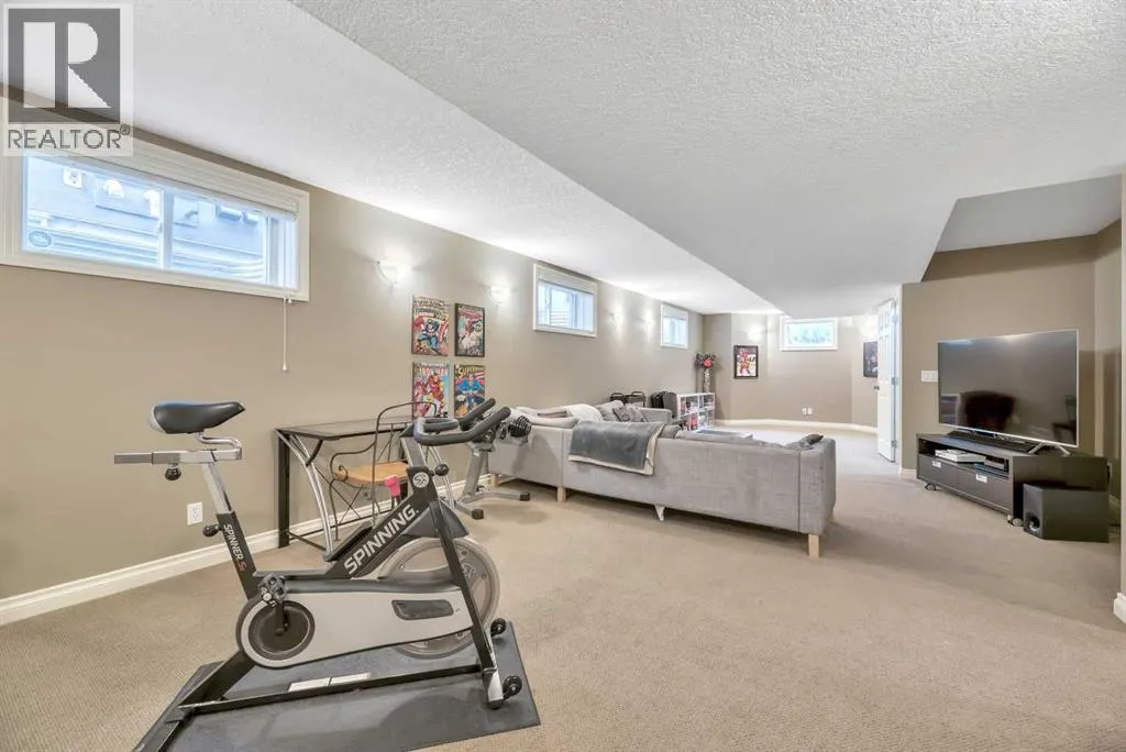 2605 30 Street SW