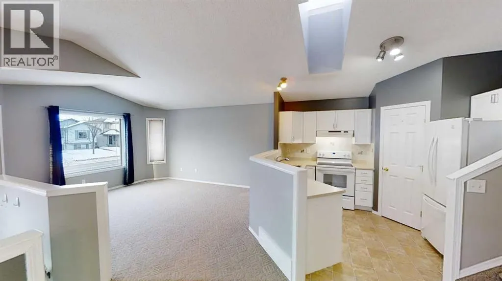 9425 Lakeland Drive