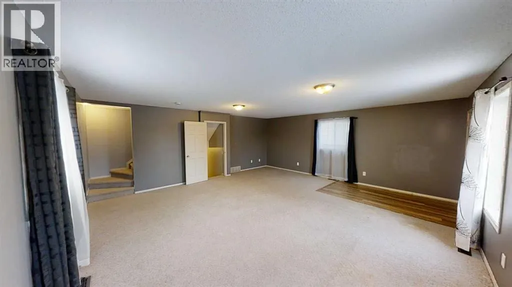 9425 Lakeland Drive
