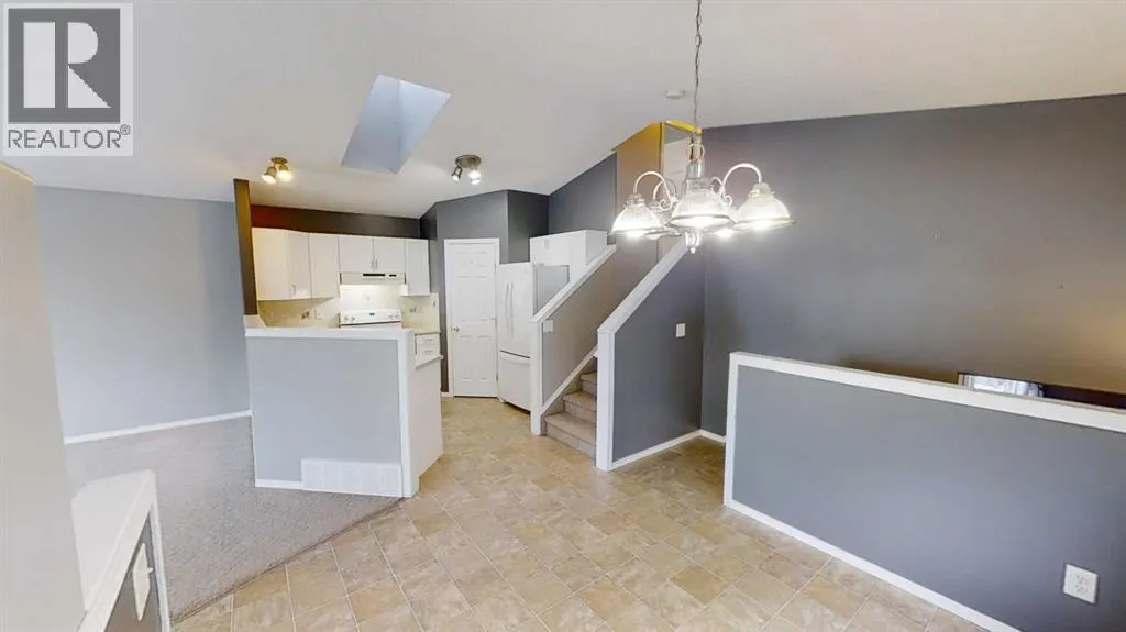 9425 Lakeland Drive