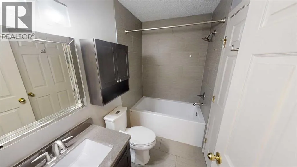9425 Lakeland Drive