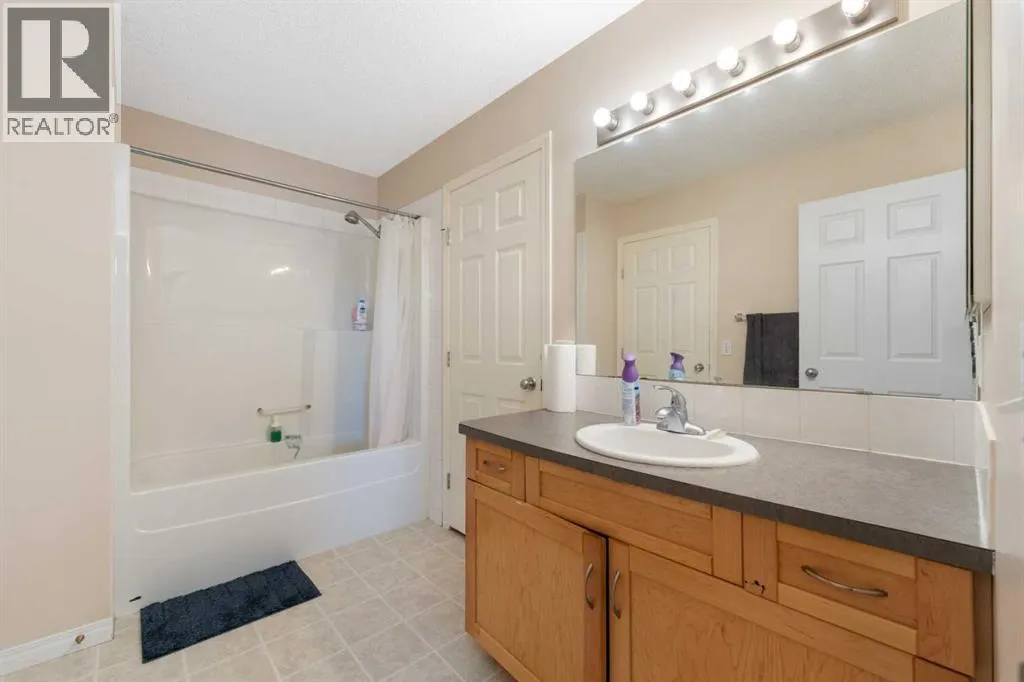 152 Royal Oak Gardens NW