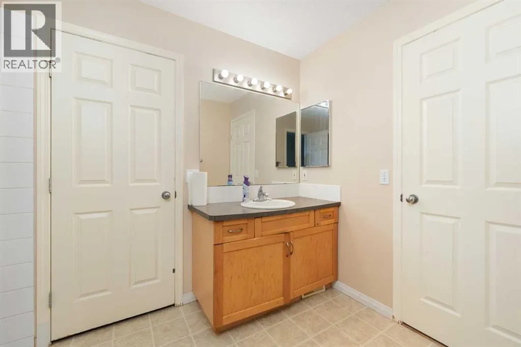 152 Royal Oak Gardens NW