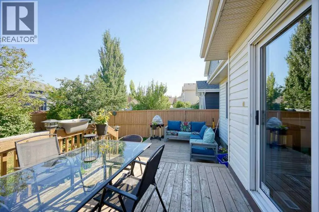 42 Chapalina Way SE