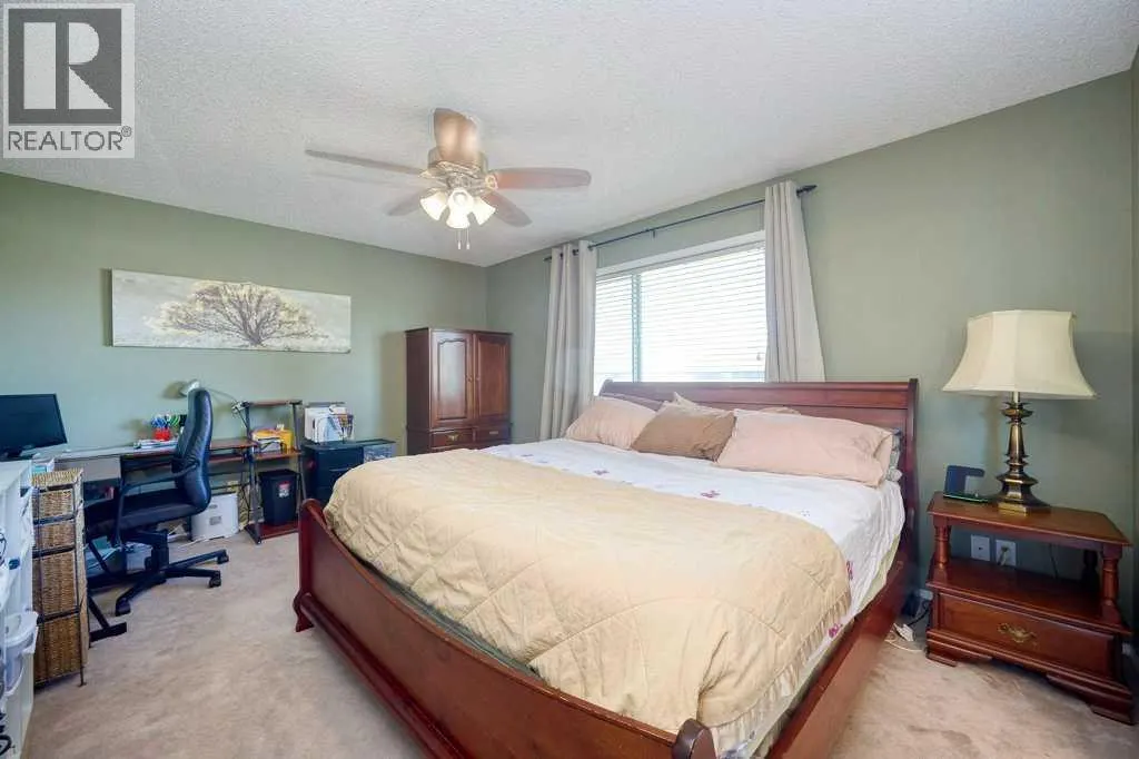 42 Chapalina Way SE