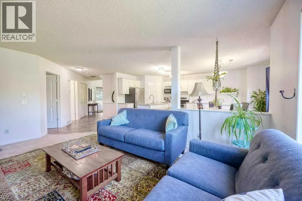42 Chapalina Way SE