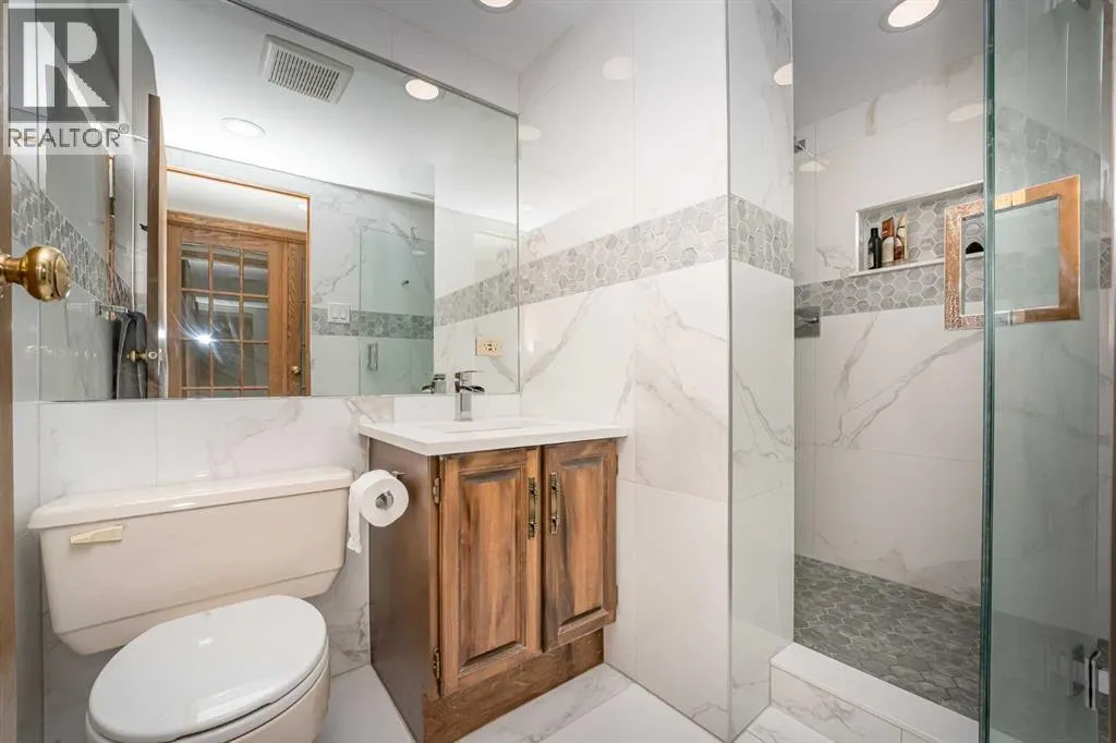 PH2, 1304 15 Avenue SW