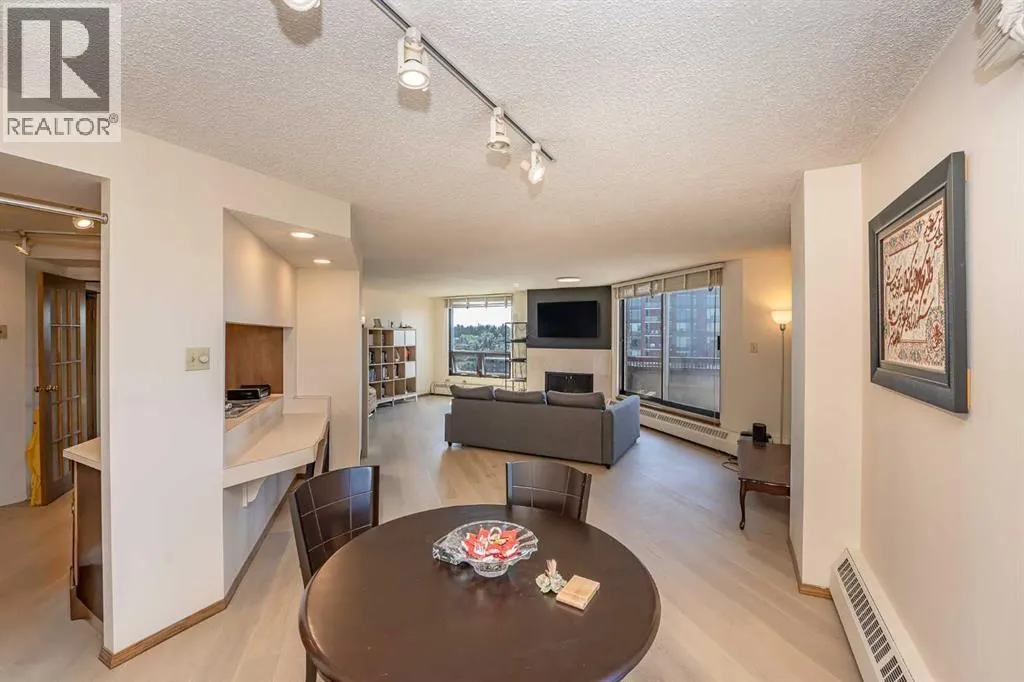 PH2, 1304 15 Avenue SW
