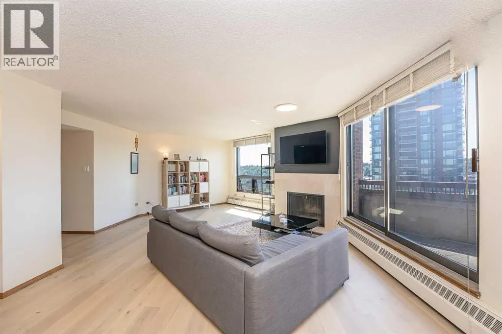 PH2, 1304 15 Avenue SW