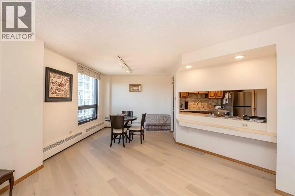 PH2, 1304 15 Avenue SW