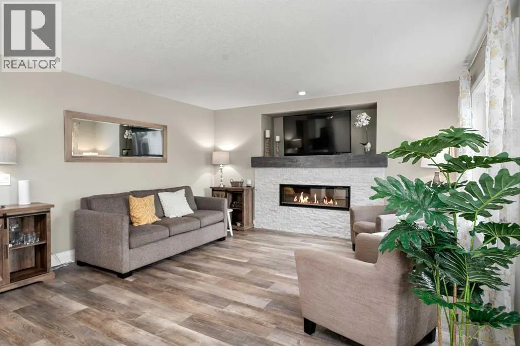 131 Crystalridge Court