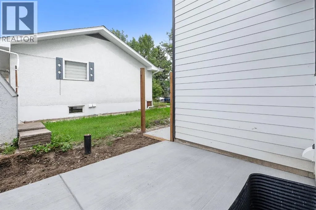 42 Wheatland Avenue SW