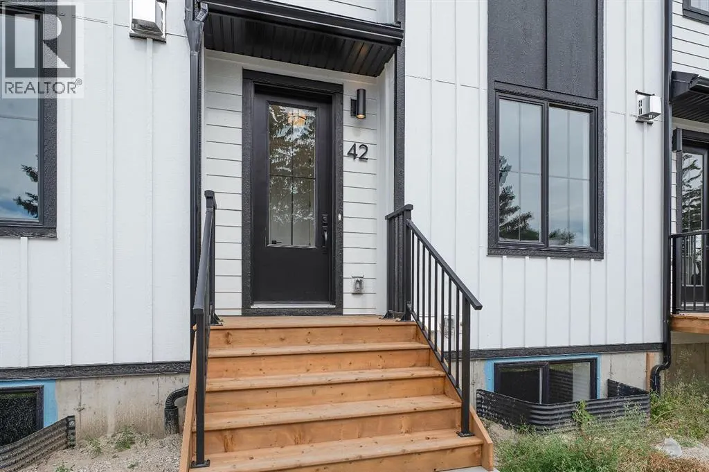 42 Wheatland Avenue SW
