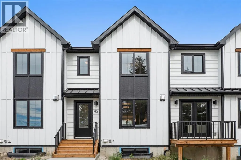 42 Wheatland Avenue SW