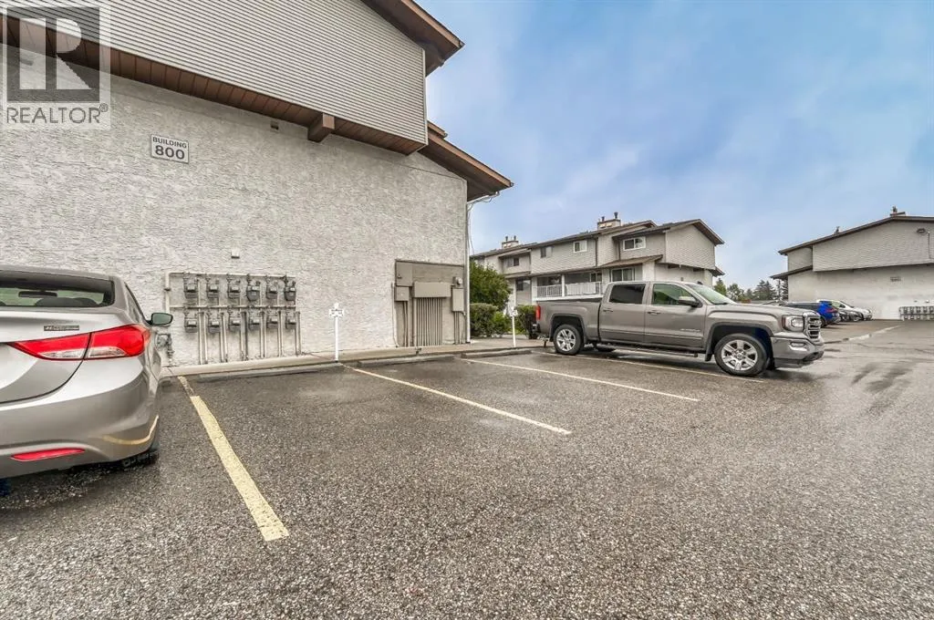 728, 200 Brookpark Drive SW