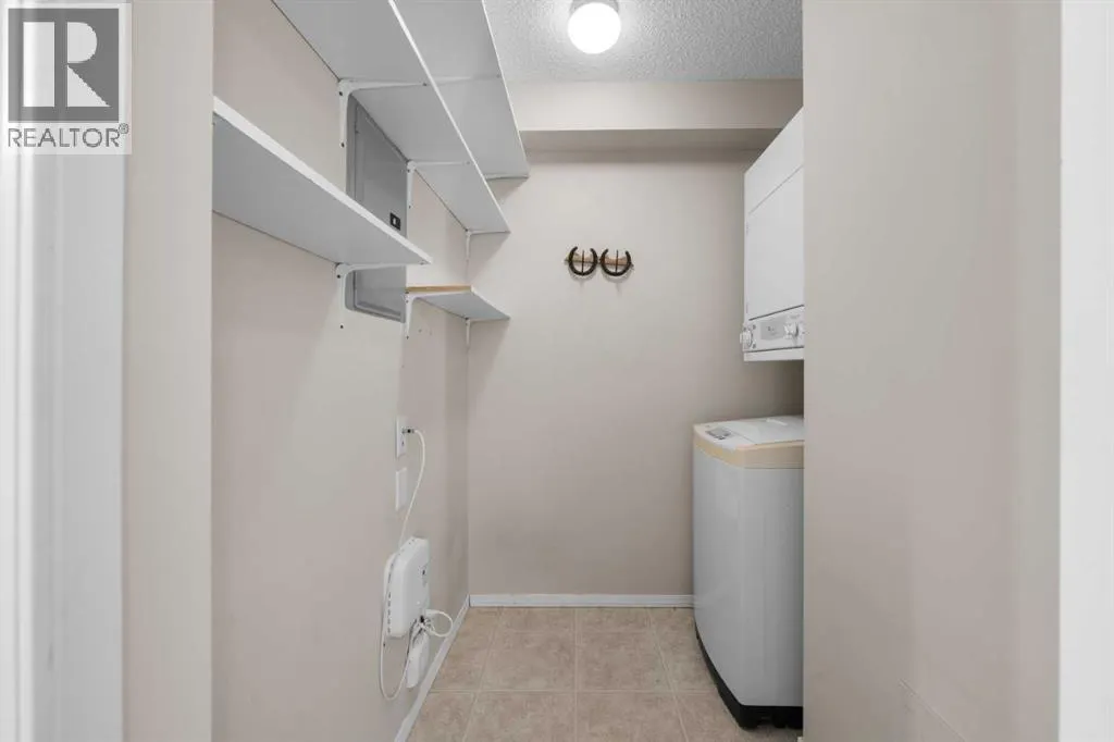 1303, 12 Cimarron Common