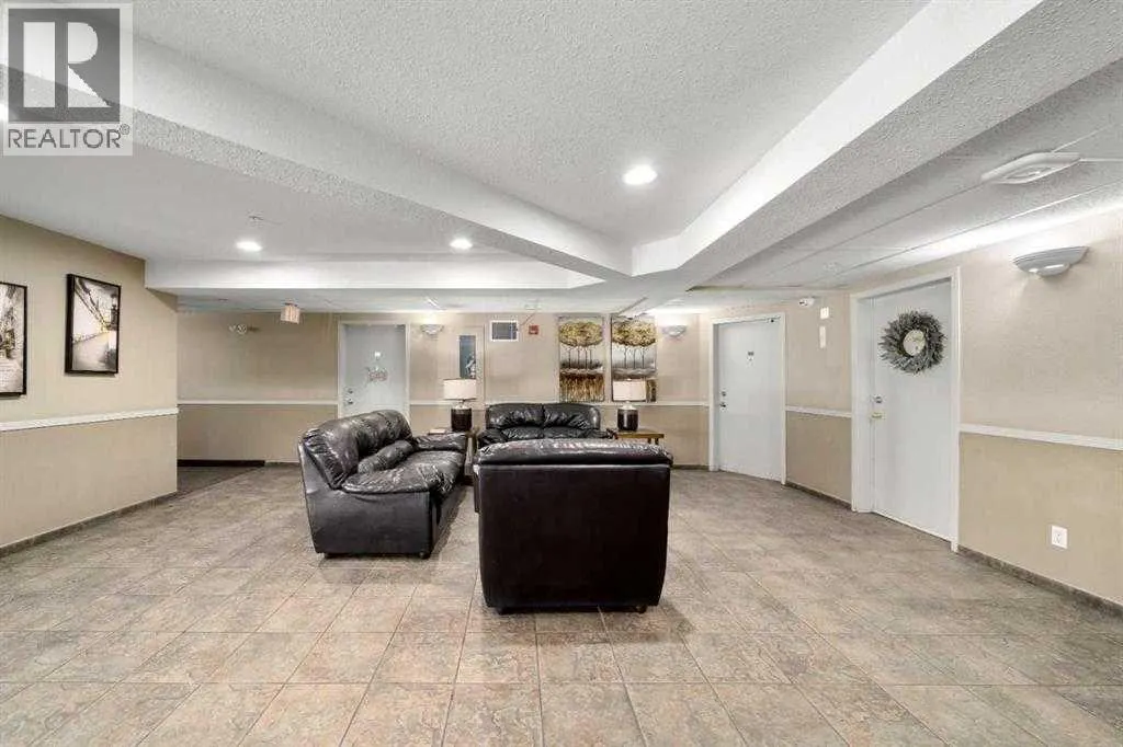 1303, 12 Cimarron Common