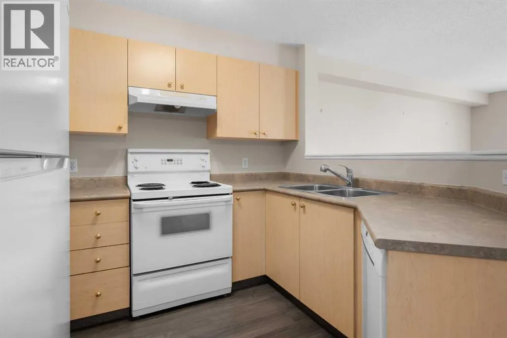 1303, 12 Cimarron Common