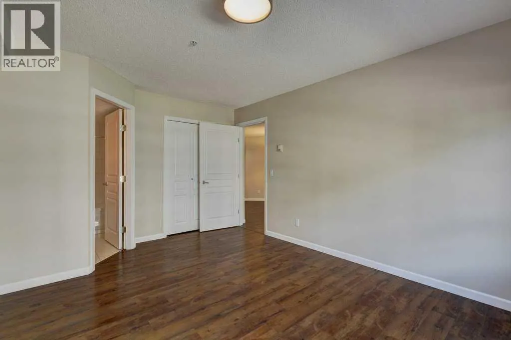 233, 30 Richard Court SW
