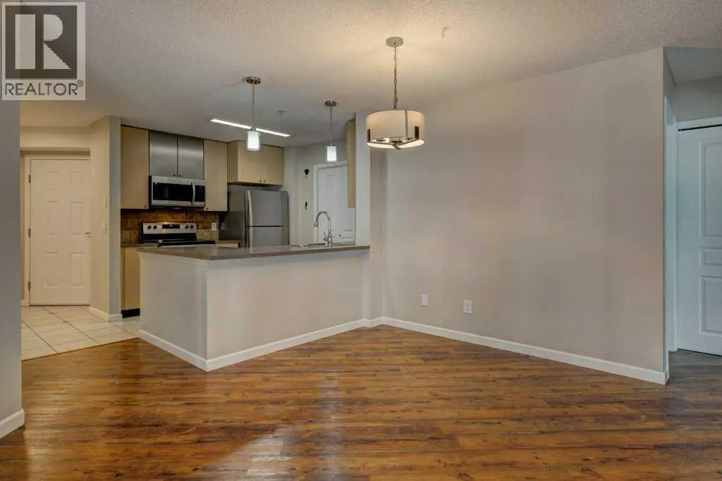 233, 30 Richard Court SW